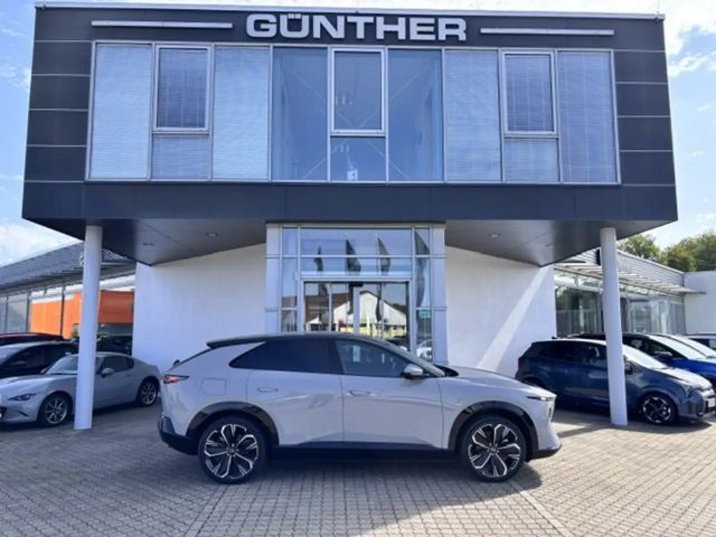 Mazda CX-6e
