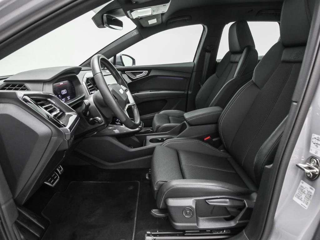 Audi Q4 e-tron 45 advanced AHK Matrix Navi Kamera