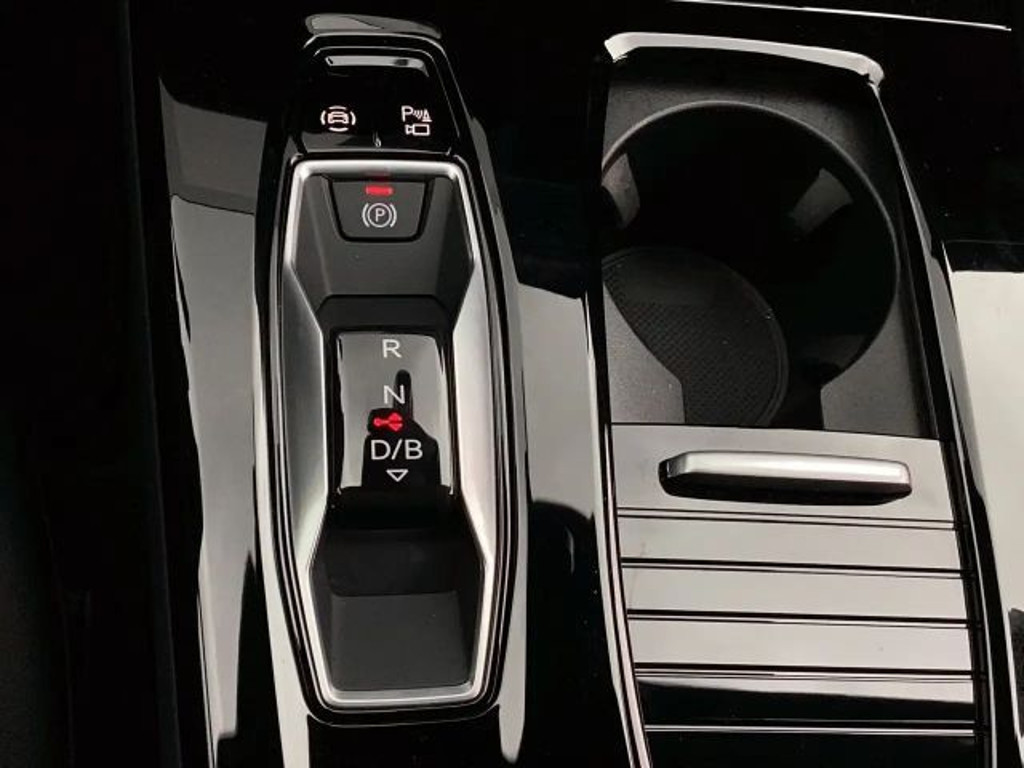 Audi S6 e-tron