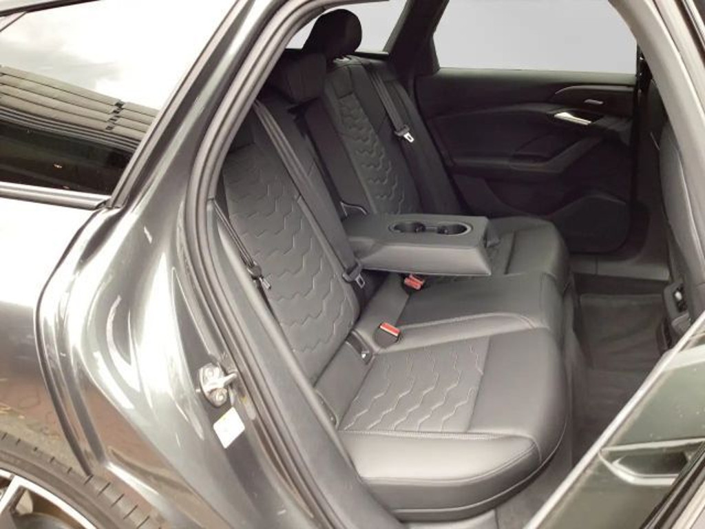 Audi S6 e-tron