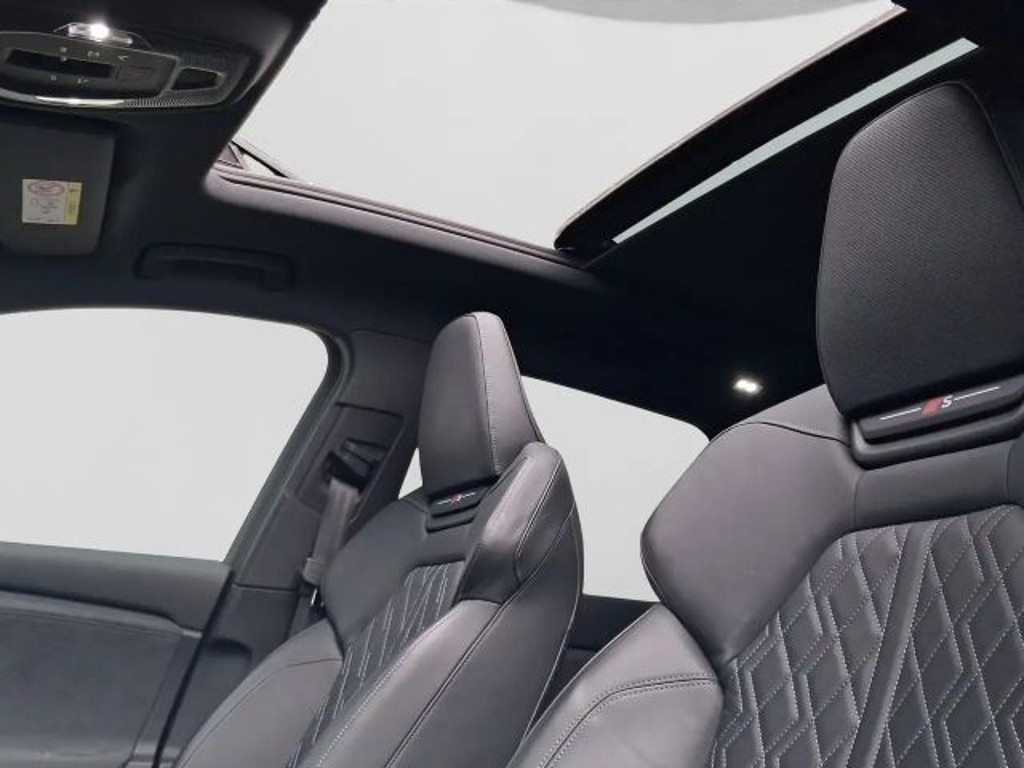 Audi SQ6 e-tron