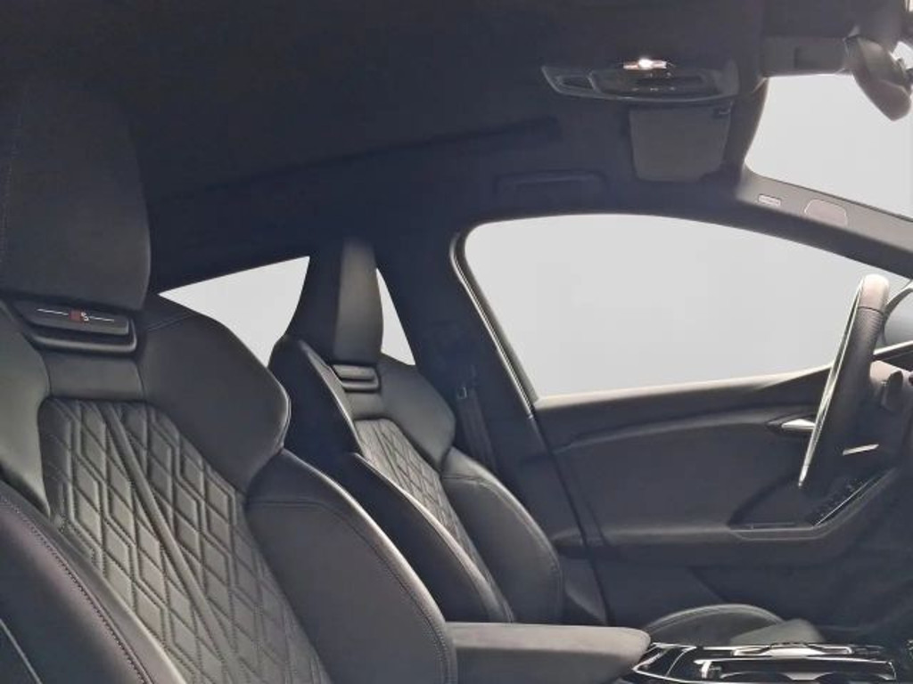 Audi SQ6 e-tron