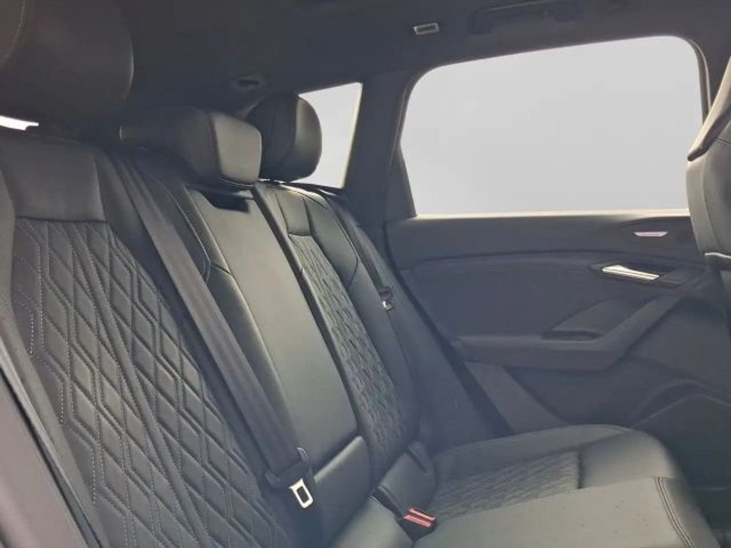 Audi SQ6 e-tron