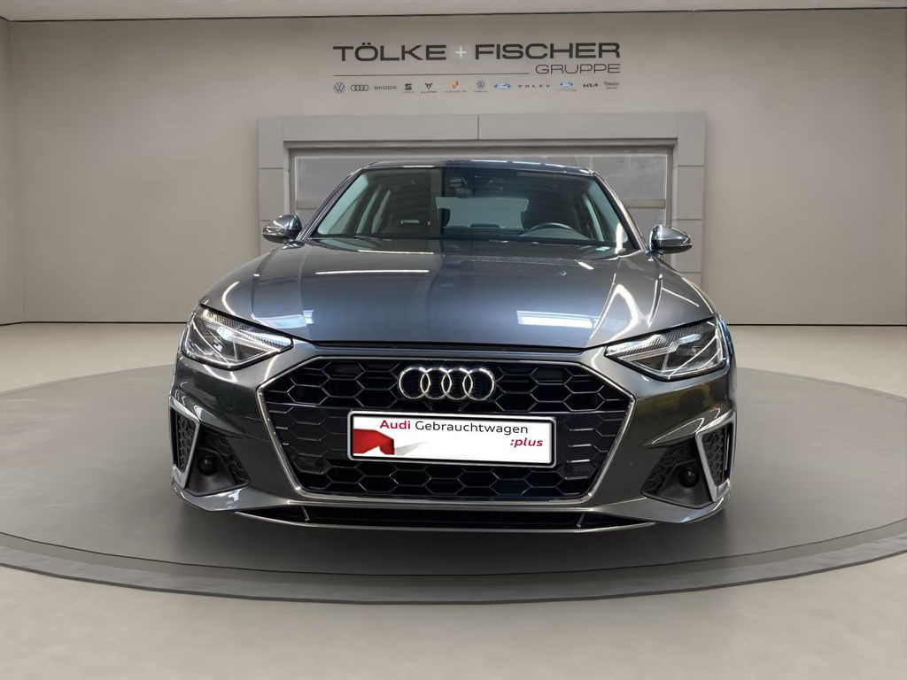 Audi A4 Sedan S-Line 2.0 TDI