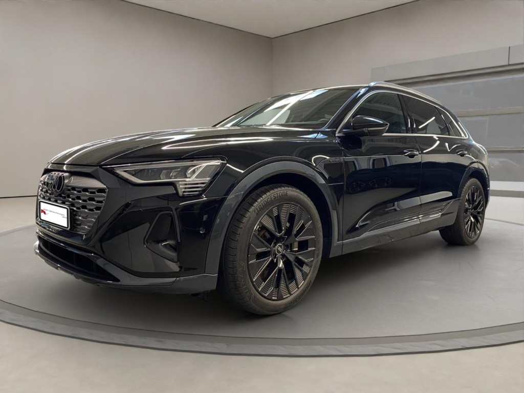 Audi Q8 e-tron Quattro 50