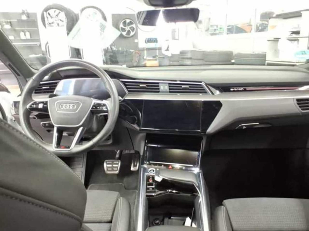 Audi Q8 e-tron
