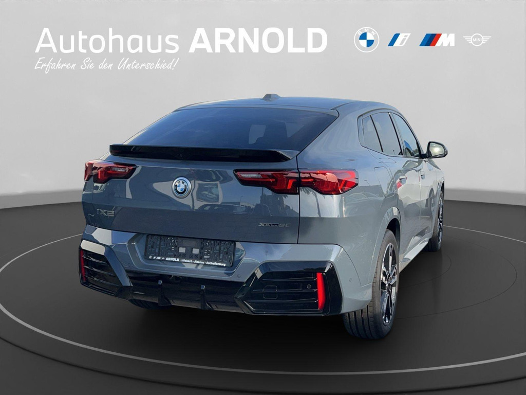 BMW iX2