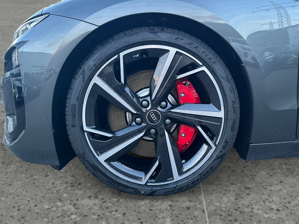 Audi S6 e-tron