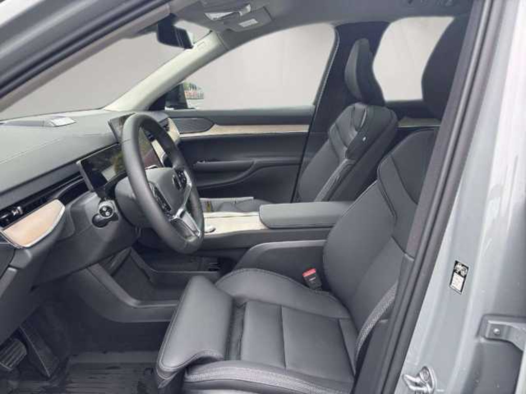 Volvo EX90