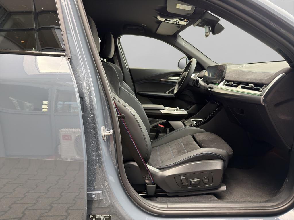 BMW iX2