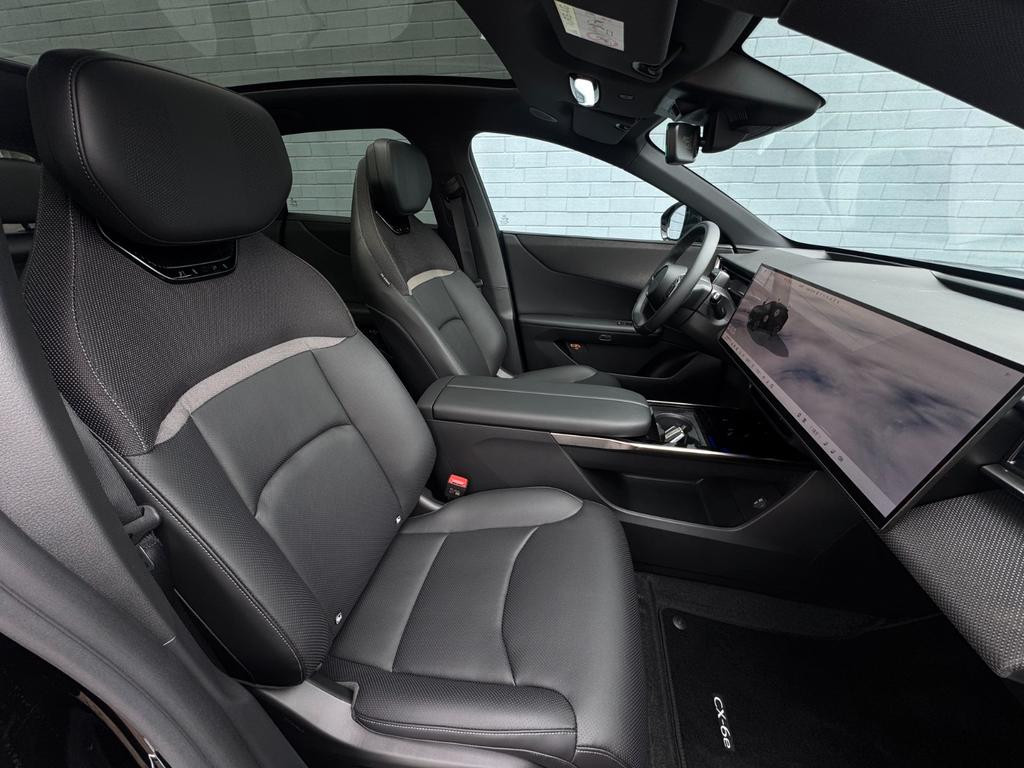 Mazda CX-6e