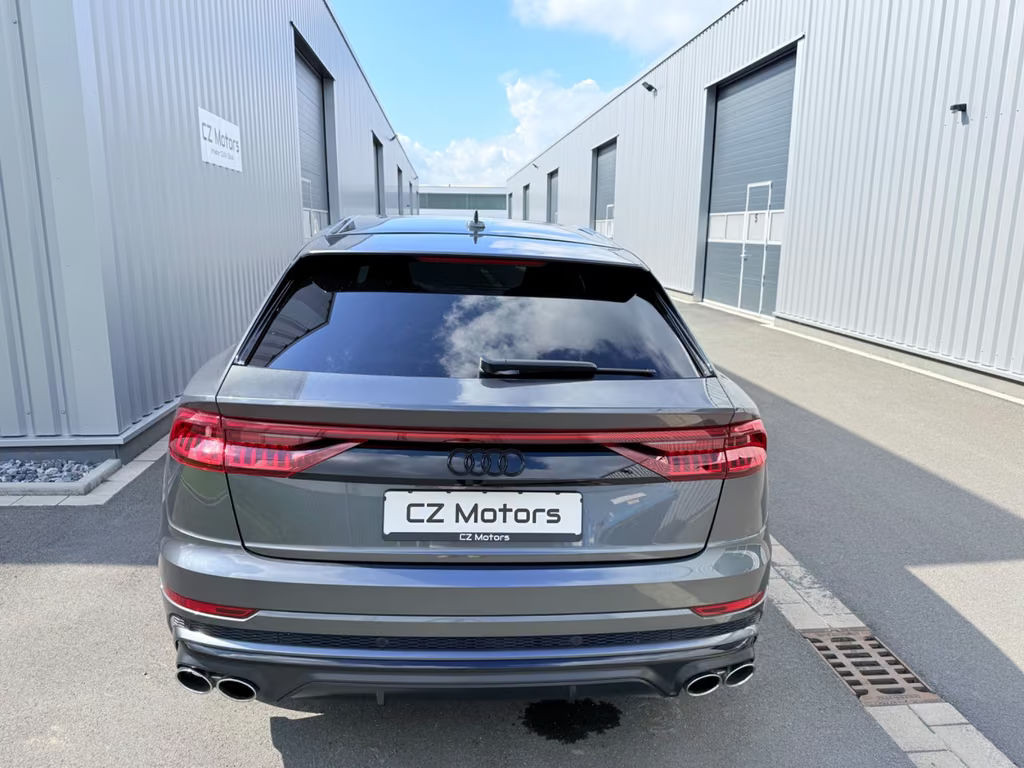 Audi SQ8