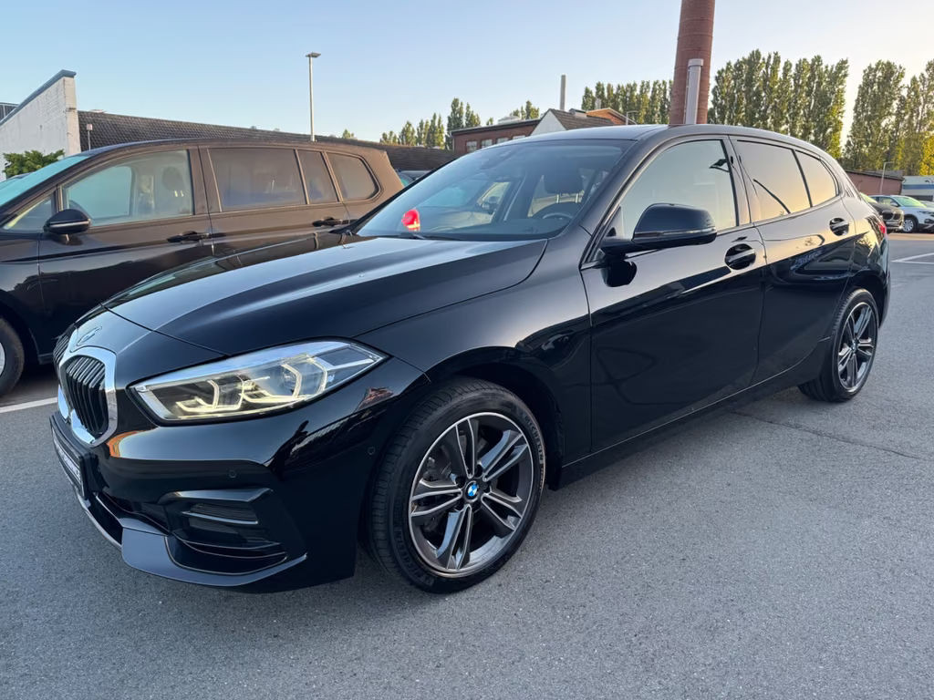 BMW 1 Serie 118 Sport Line Sedan 118i