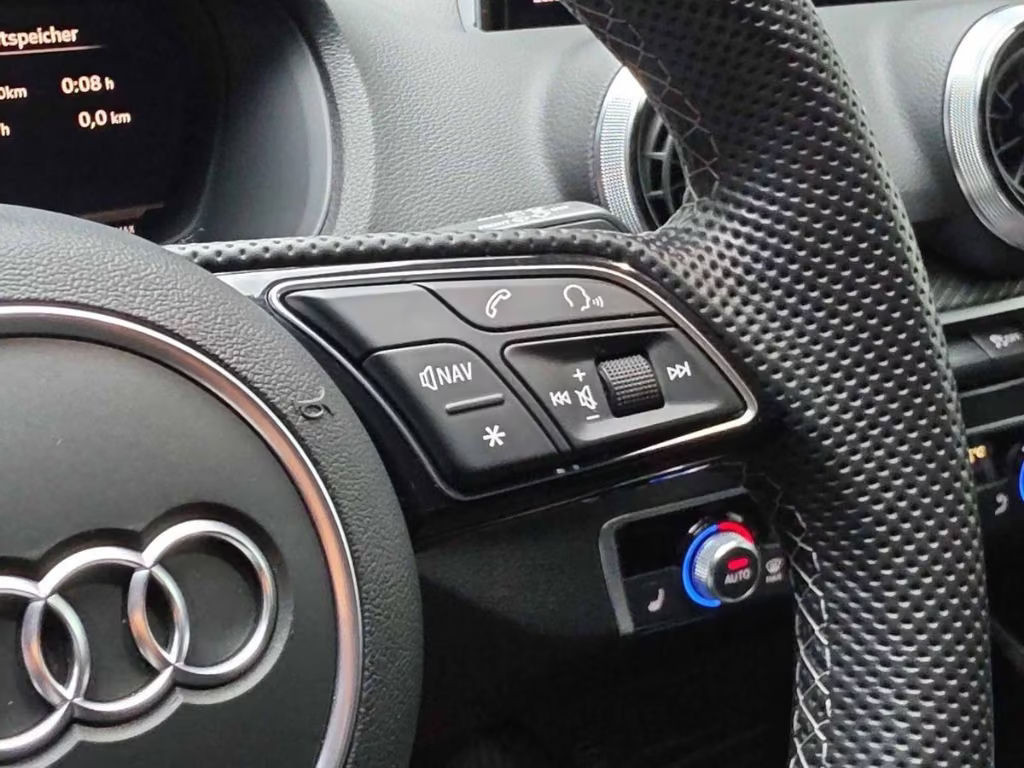 Audi SQ2