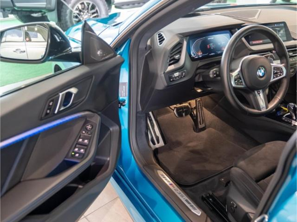BMW M235