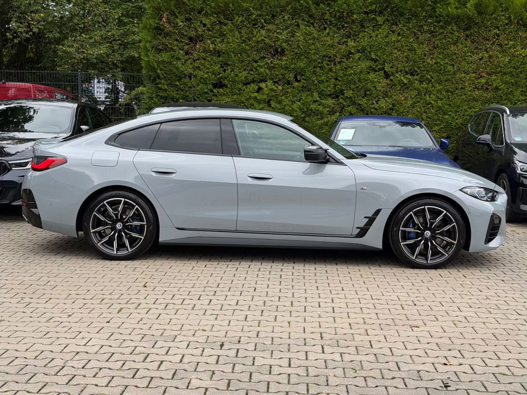 BMW M440
