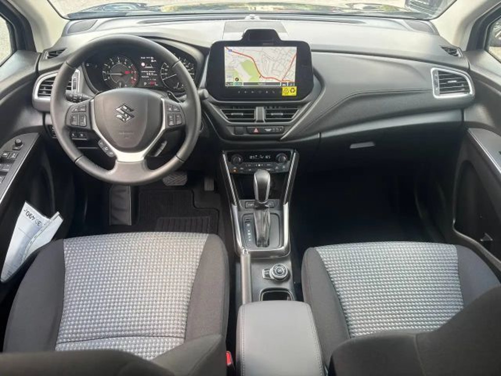 Suzuki S-Cross