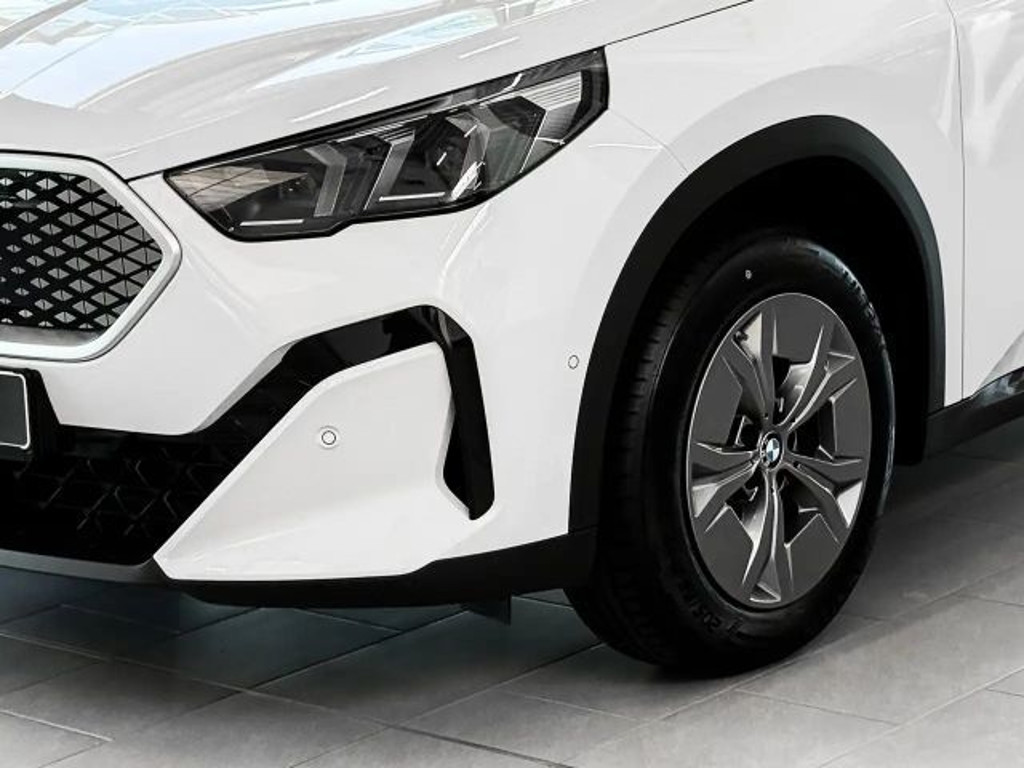 BMW iX2