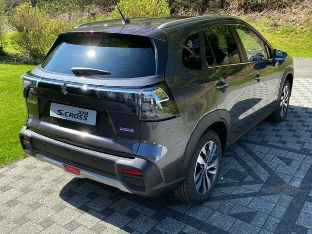 Suzuki S-Cross