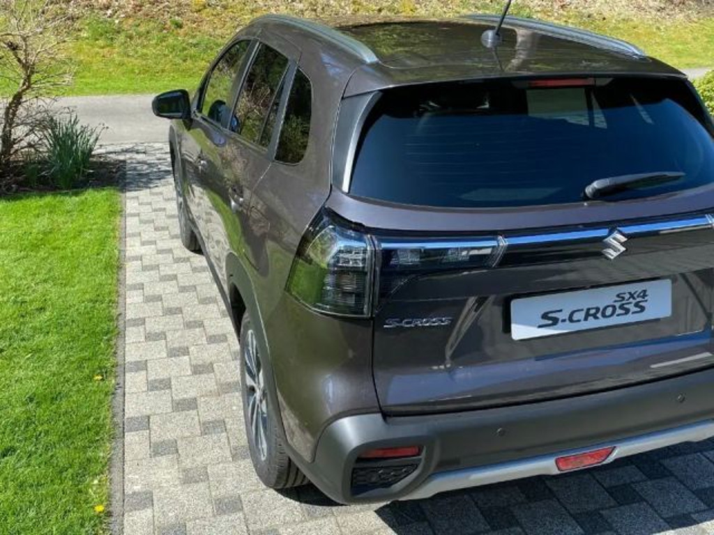 Suzuki S-Cross
