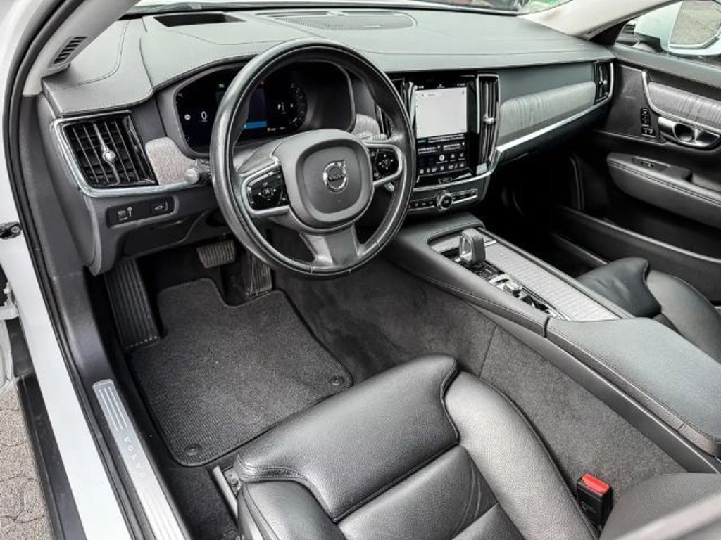 Volvo V90 Cross Country