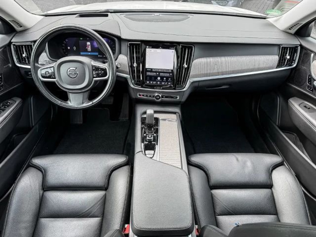 Volvo V90 Cross Country