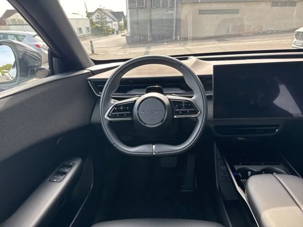 Mazda CX-6e