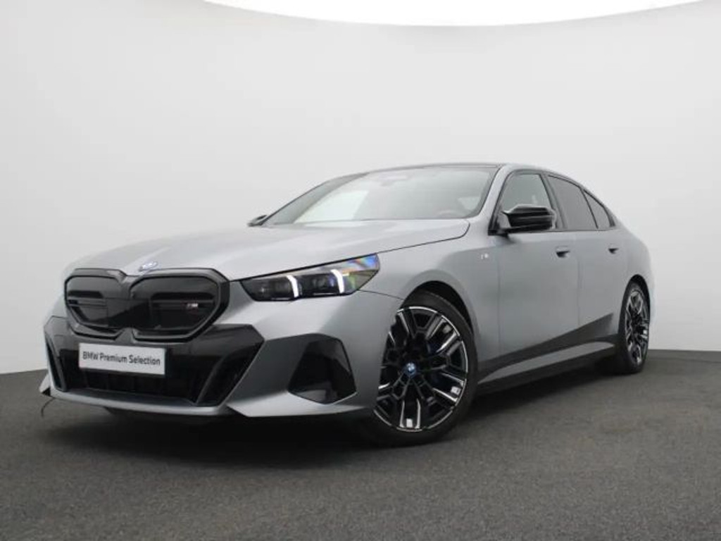 BMW i5 xDrive Sedan M60