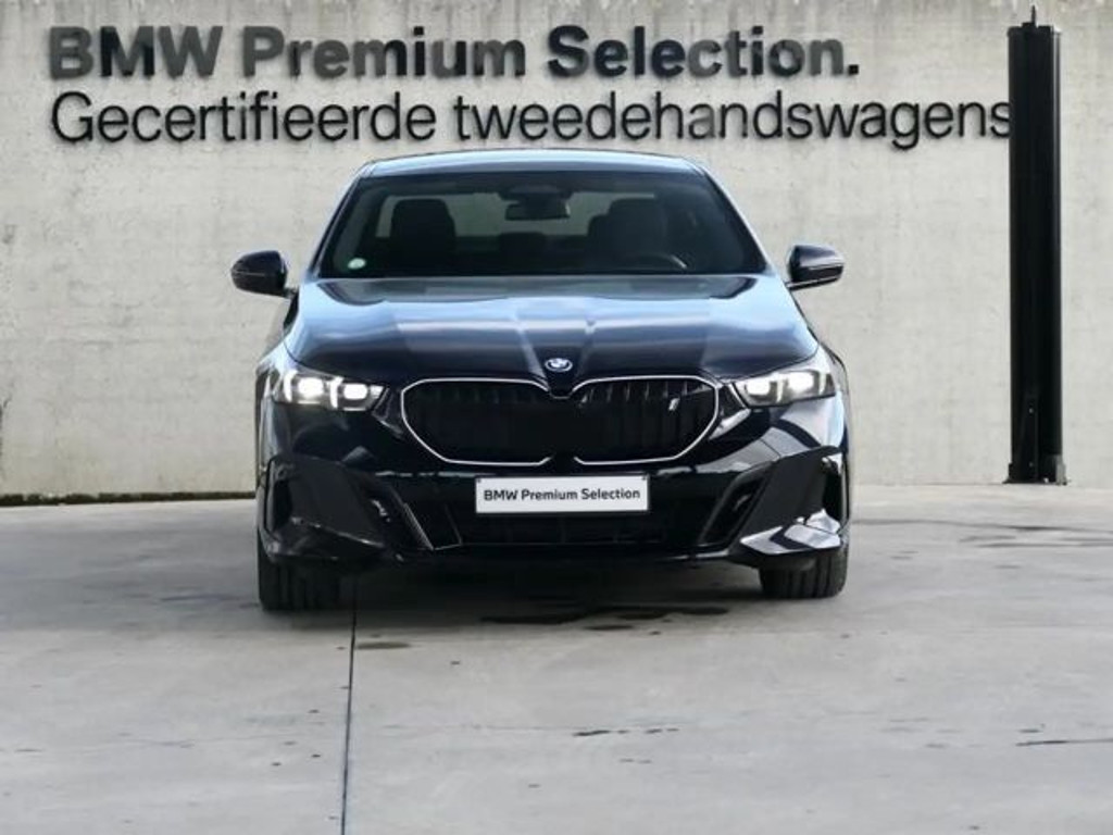 BMW i5