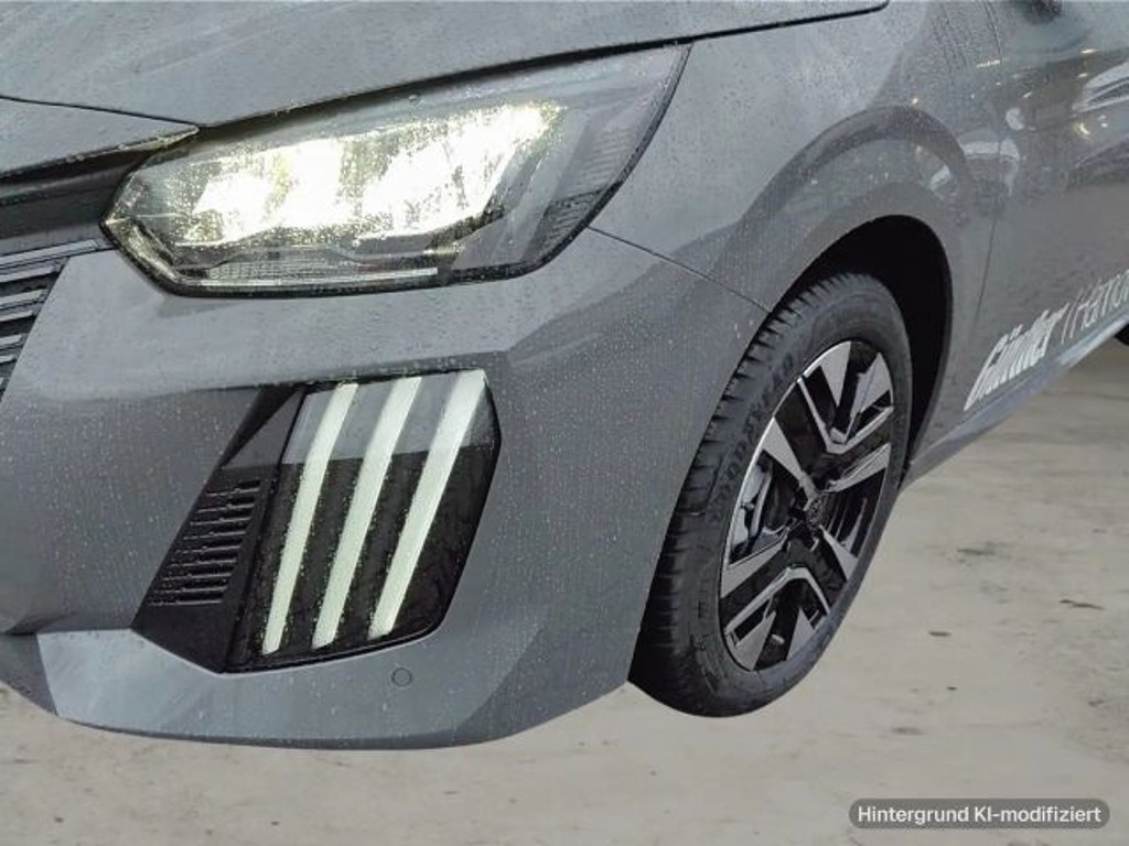 Peugeot e-208