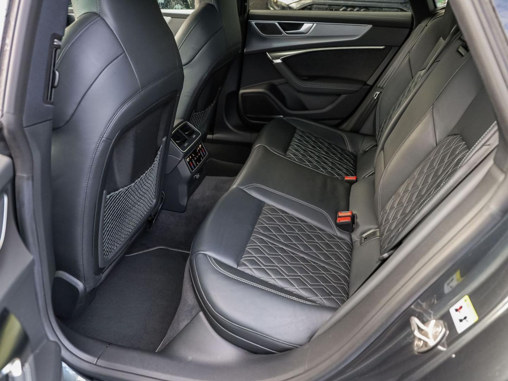 Audi S7