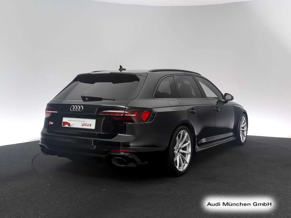 Audi RS4
