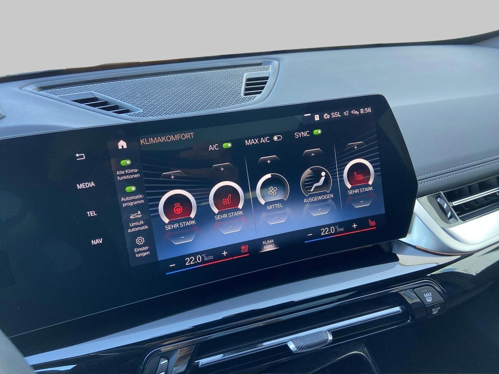 BMW iX1