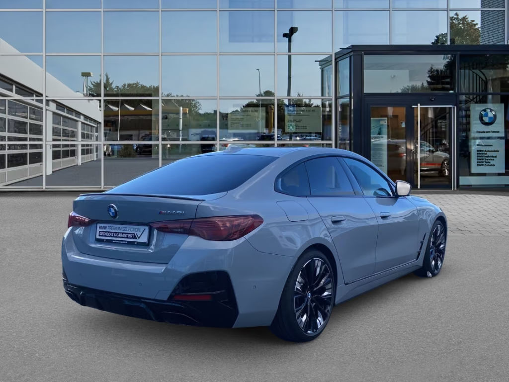 BMW M440