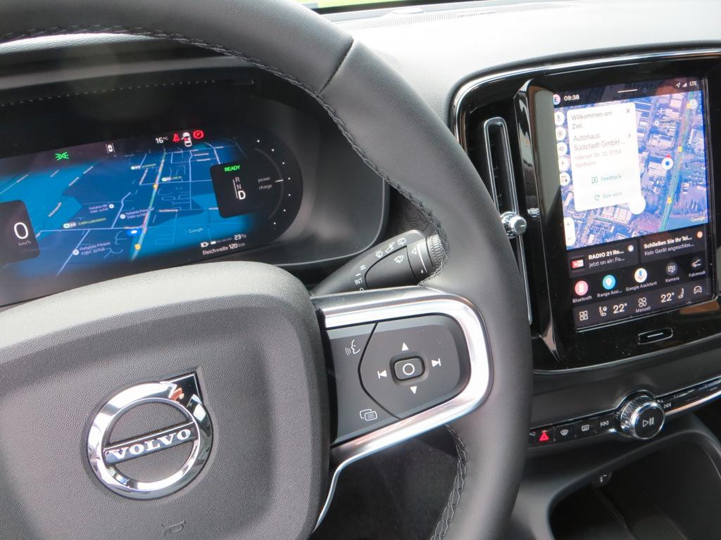 Volvo EX40