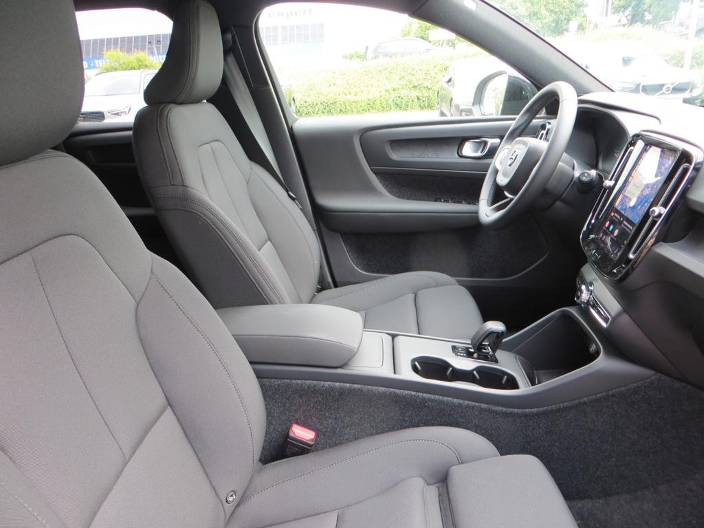 Volvo EX40