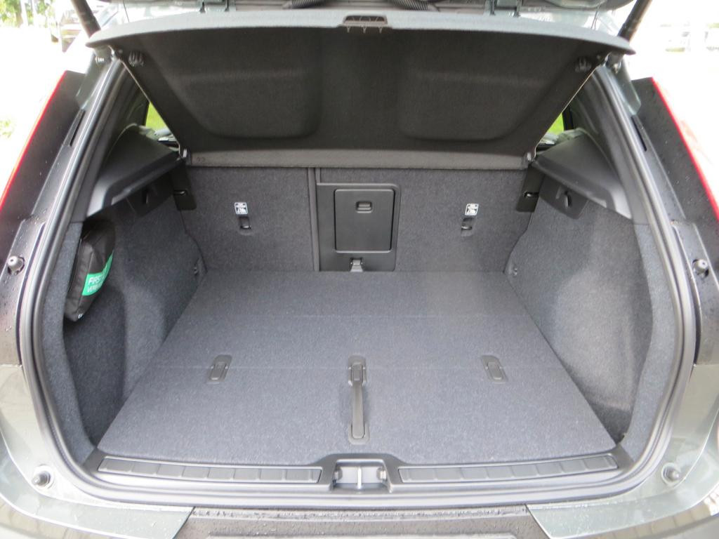 Volvo EX40
