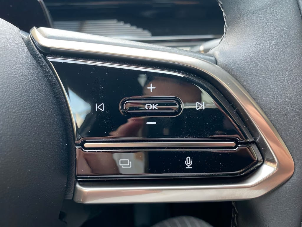Mazda CX-6e