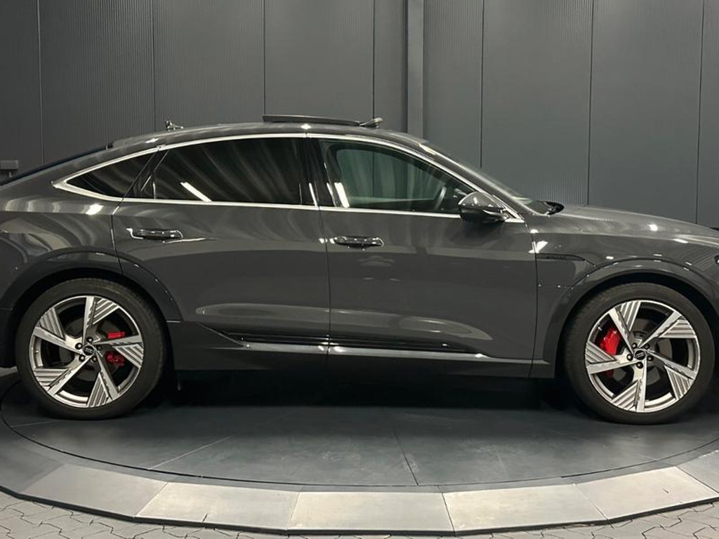 Audi Q8 e-tron