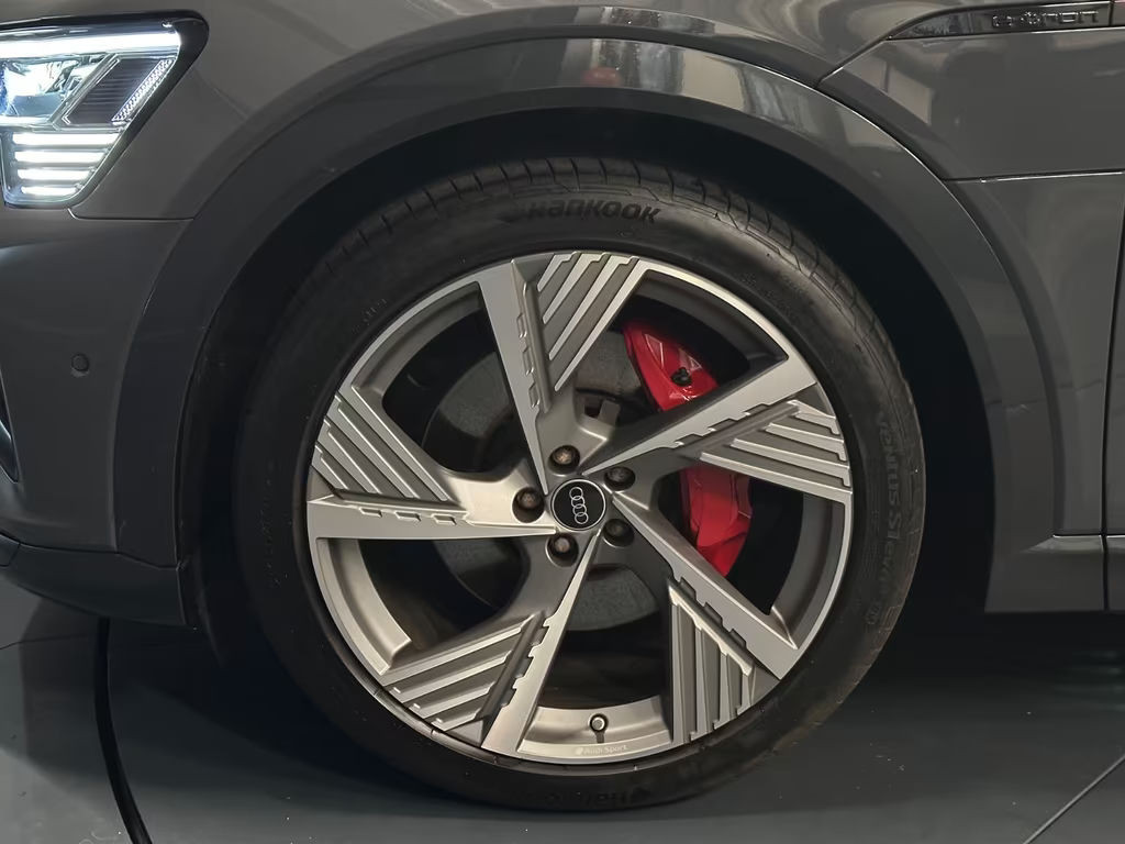 Audi Q8 e-tron