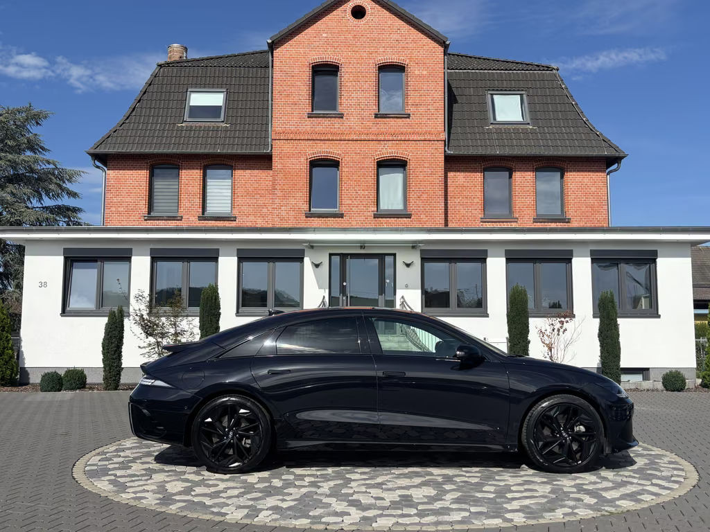 Hyundai IONIQ 6 First edition Vierwielaandrijving 4WD