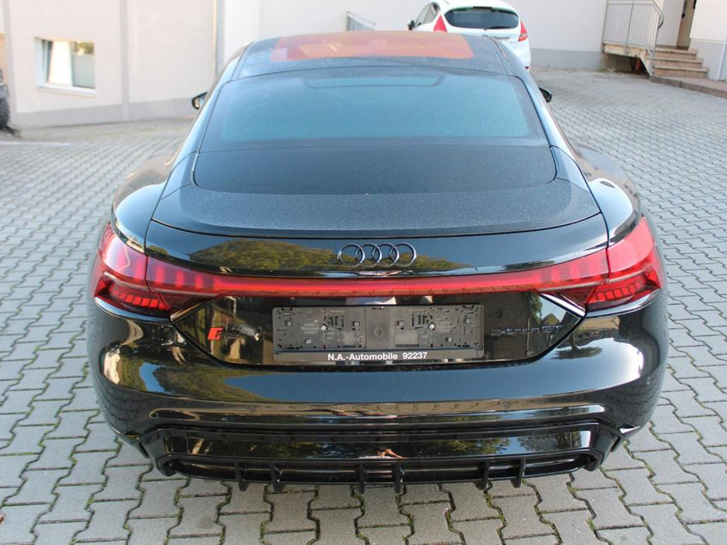 Audi RS e-tron GT