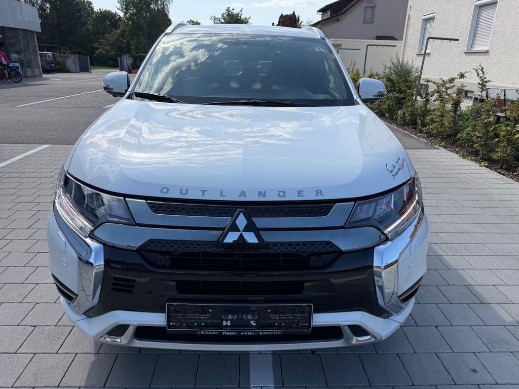 Mitsubishi Outlander PHEV 4WD
