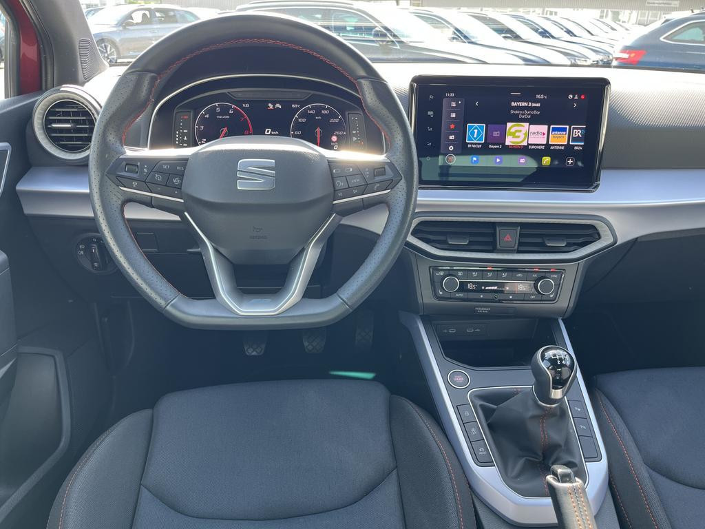 Seat Arona