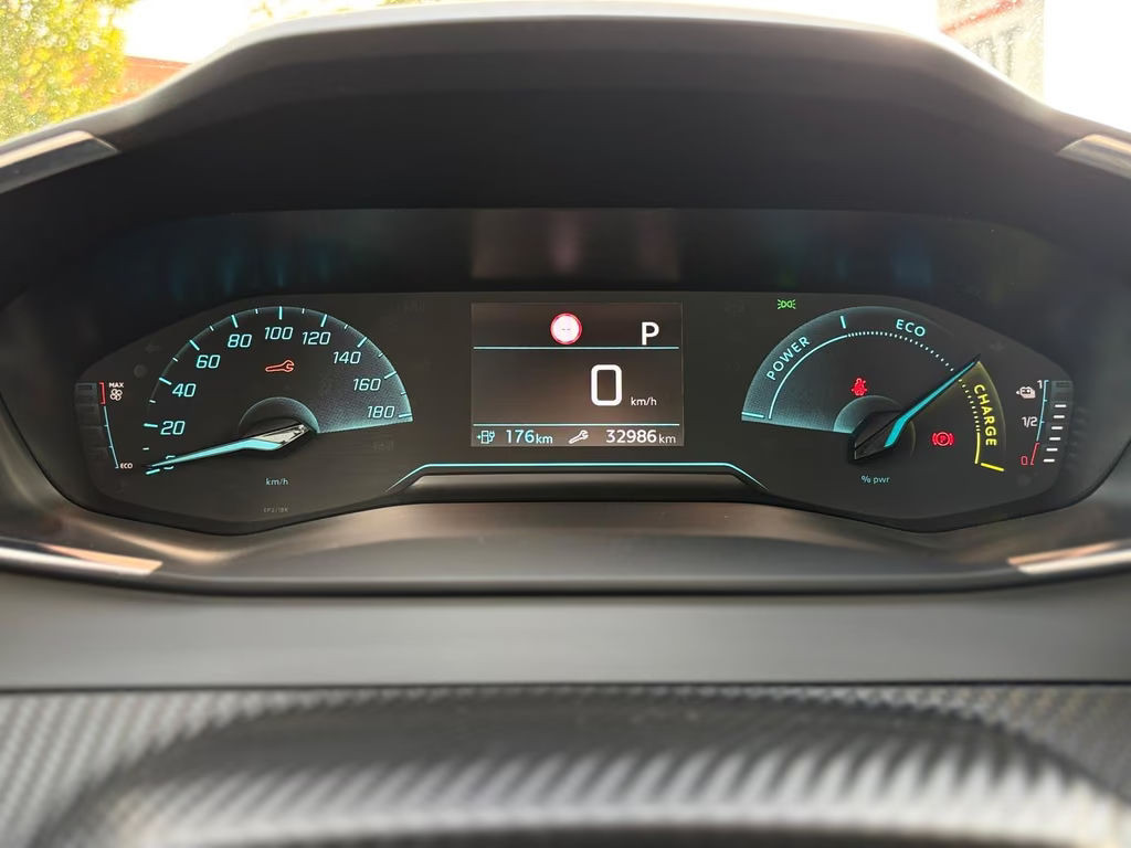 Peugeot e-208