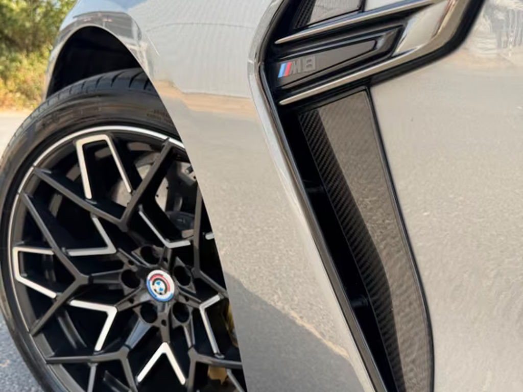 BMW M8
