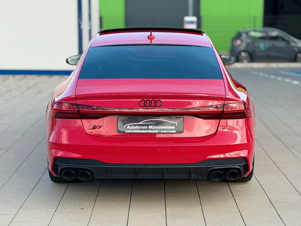 Audi S7