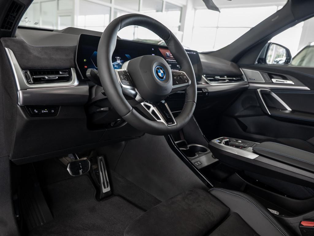 BMW iX2