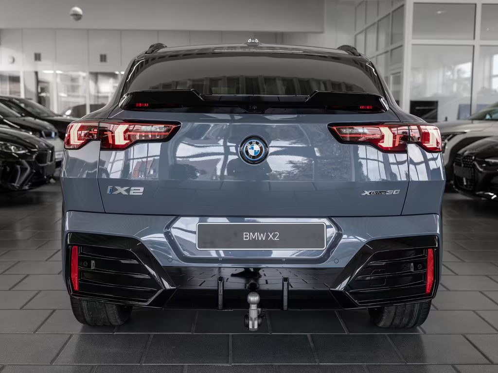 BMW iX2