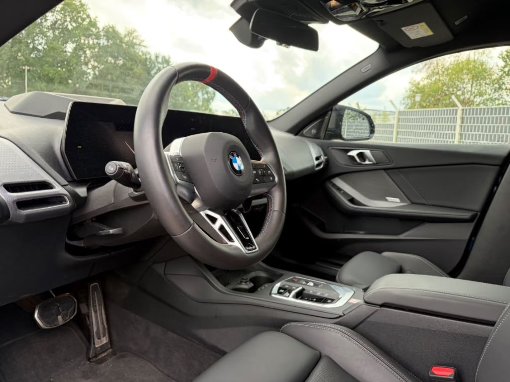 BMW M235
